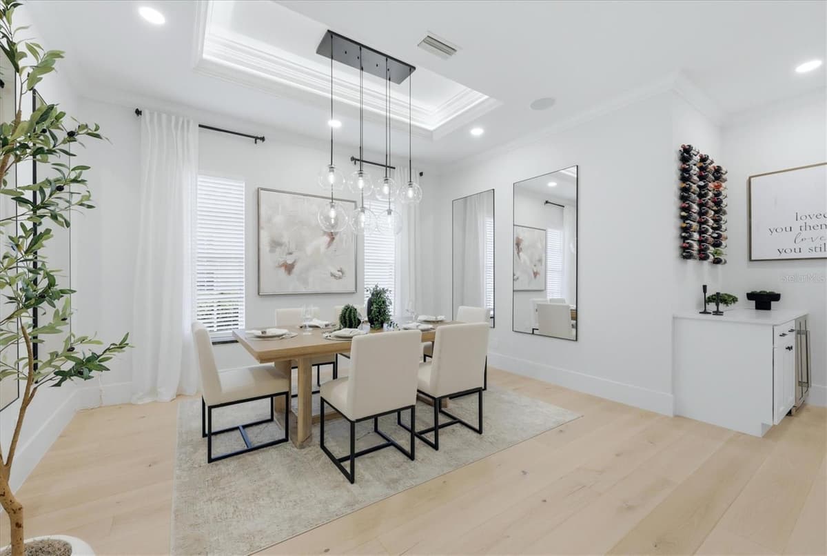 7825 WILTON CRESCENT CIRCLE — photo 11 of 65