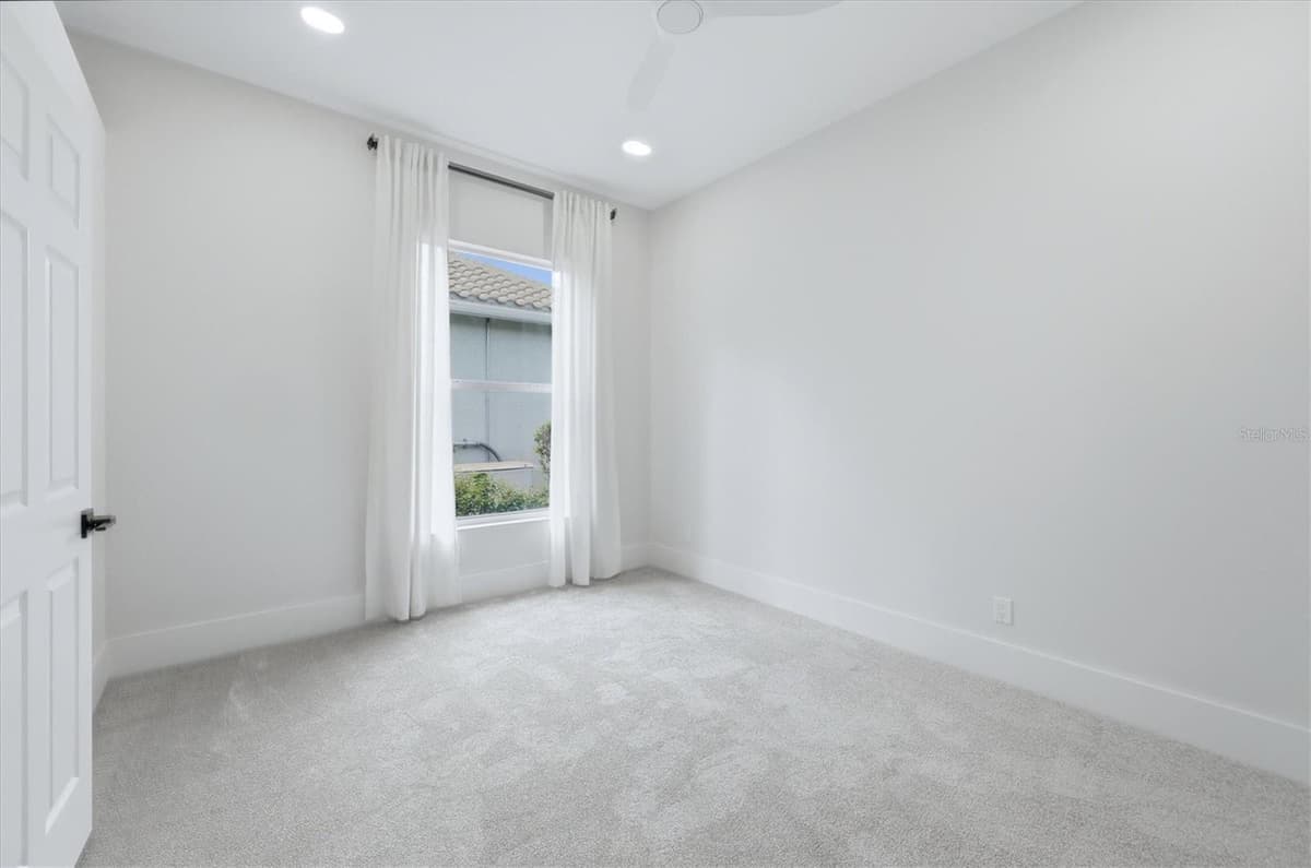 7825 WILTON CRESCENT CIRCLE — photo 27 of 65