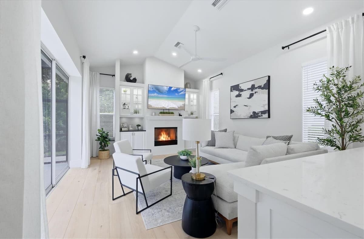 7825 WILTON CRESCENT CIRCLE — photo 17 of 65