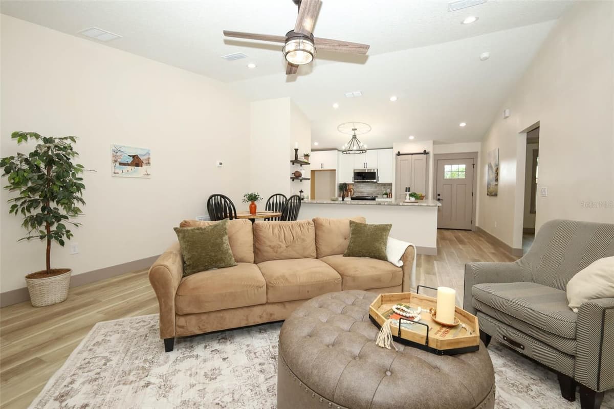 940 DEAN CIRCLE — photo 10 of 29