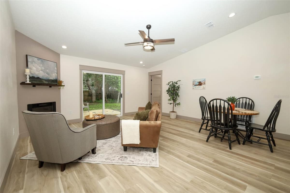 940 DEAN CIRCLE — photo 8 of 29