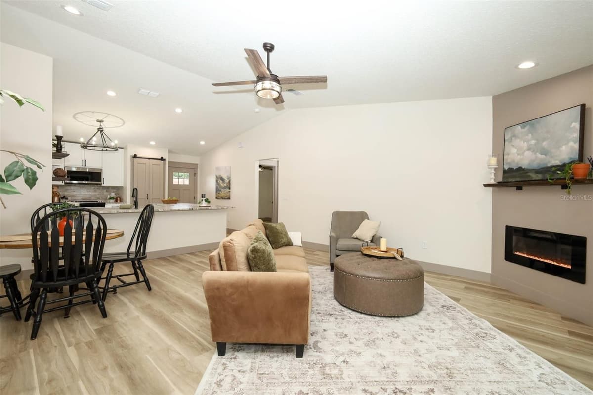 940 DEAN CIRCLE — photo 9 of 29