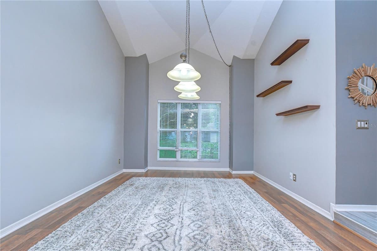 5424 WINDBRUSH DRIVE — photo 13 of 57