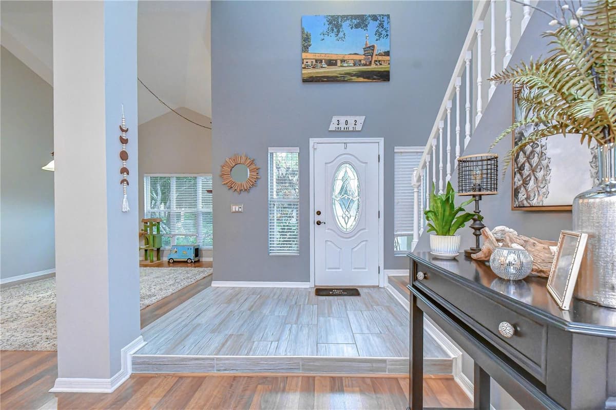 5424 WINDBRUSH DRIVE — photo 10 of 57