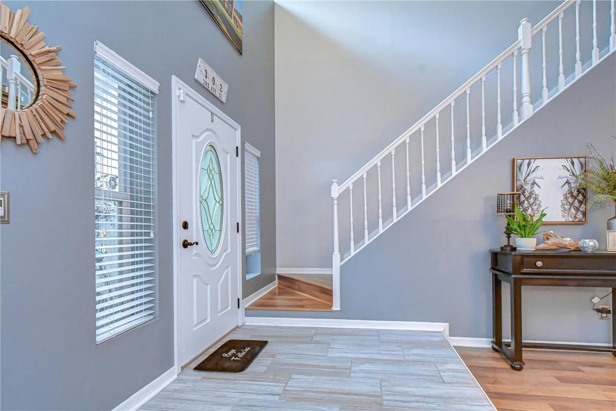 5424 WINDBRUSH DRIVE — photo 11 of 57