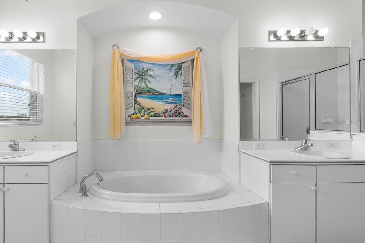 1015 CHELSEA GREENS COURT — photo 30 of 71