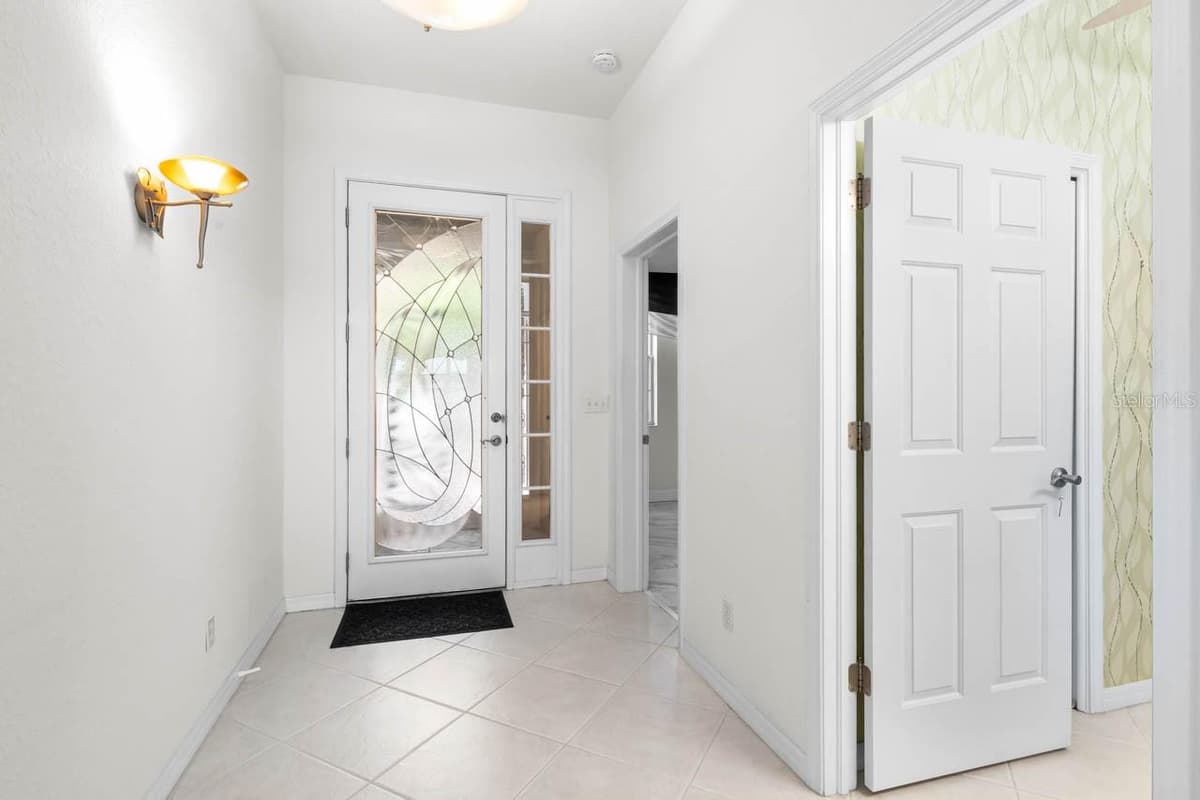 1015 CHELSEA GREENS COURT — photo 8 of 71