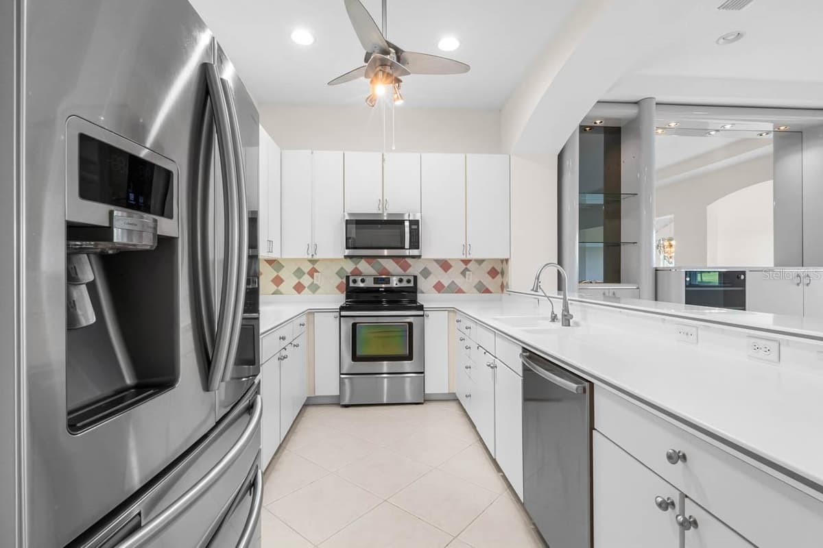 1015 CHELSEA GREENS COURT — photo 12 of 71