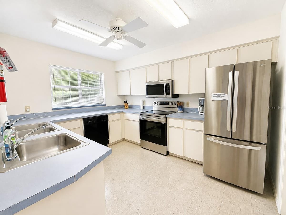 11122 COVE HARBOR DRIVE — photo 44 of 64
