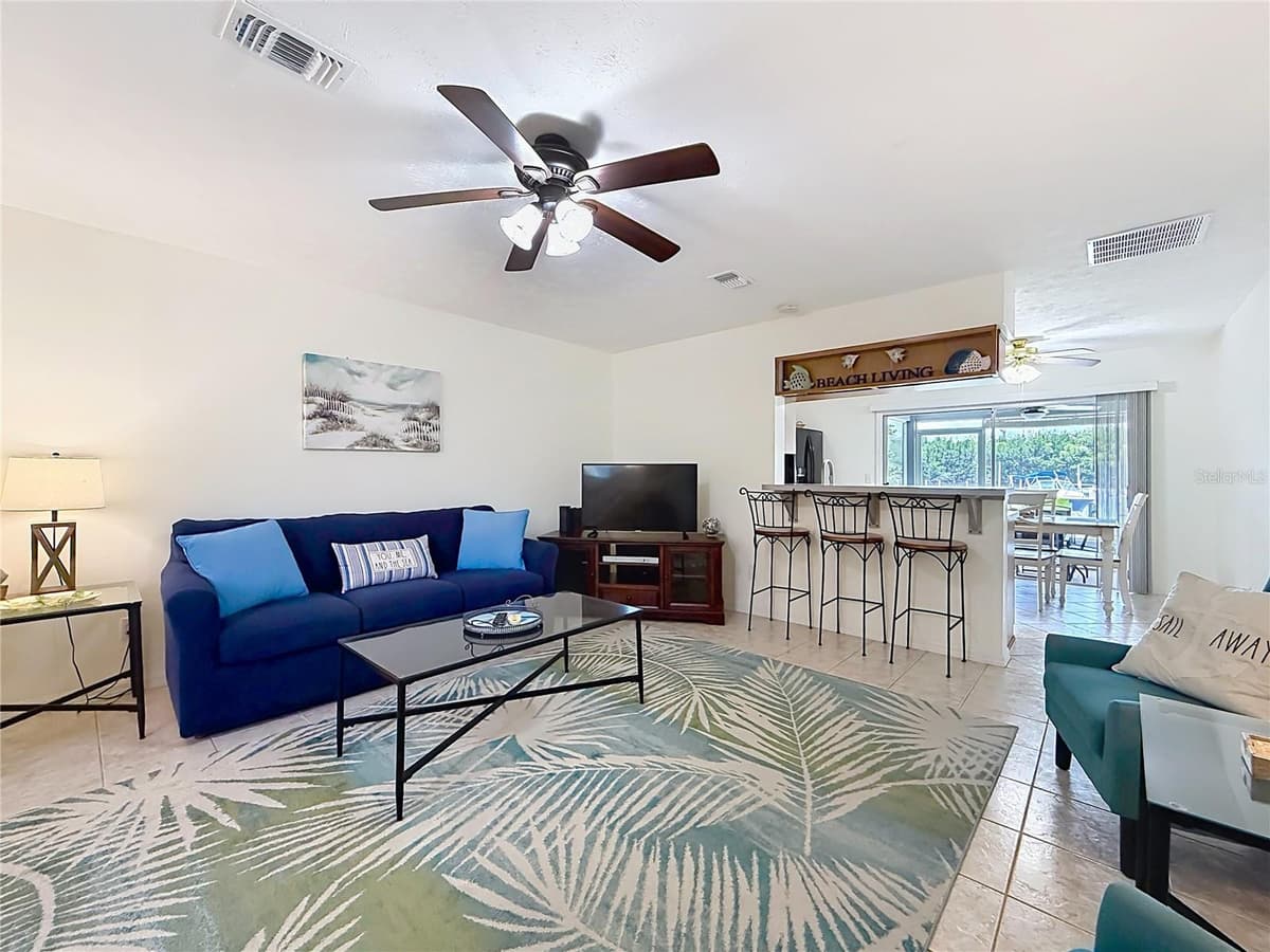 11122 COVE HARBOR DRIVE — photo 9 of 64