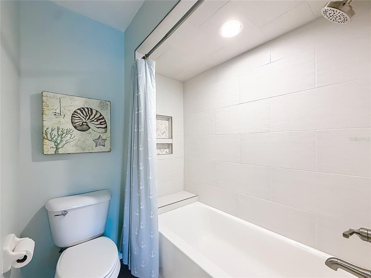 11122 COVE HARBOR DRIVE — photo 24 of 64