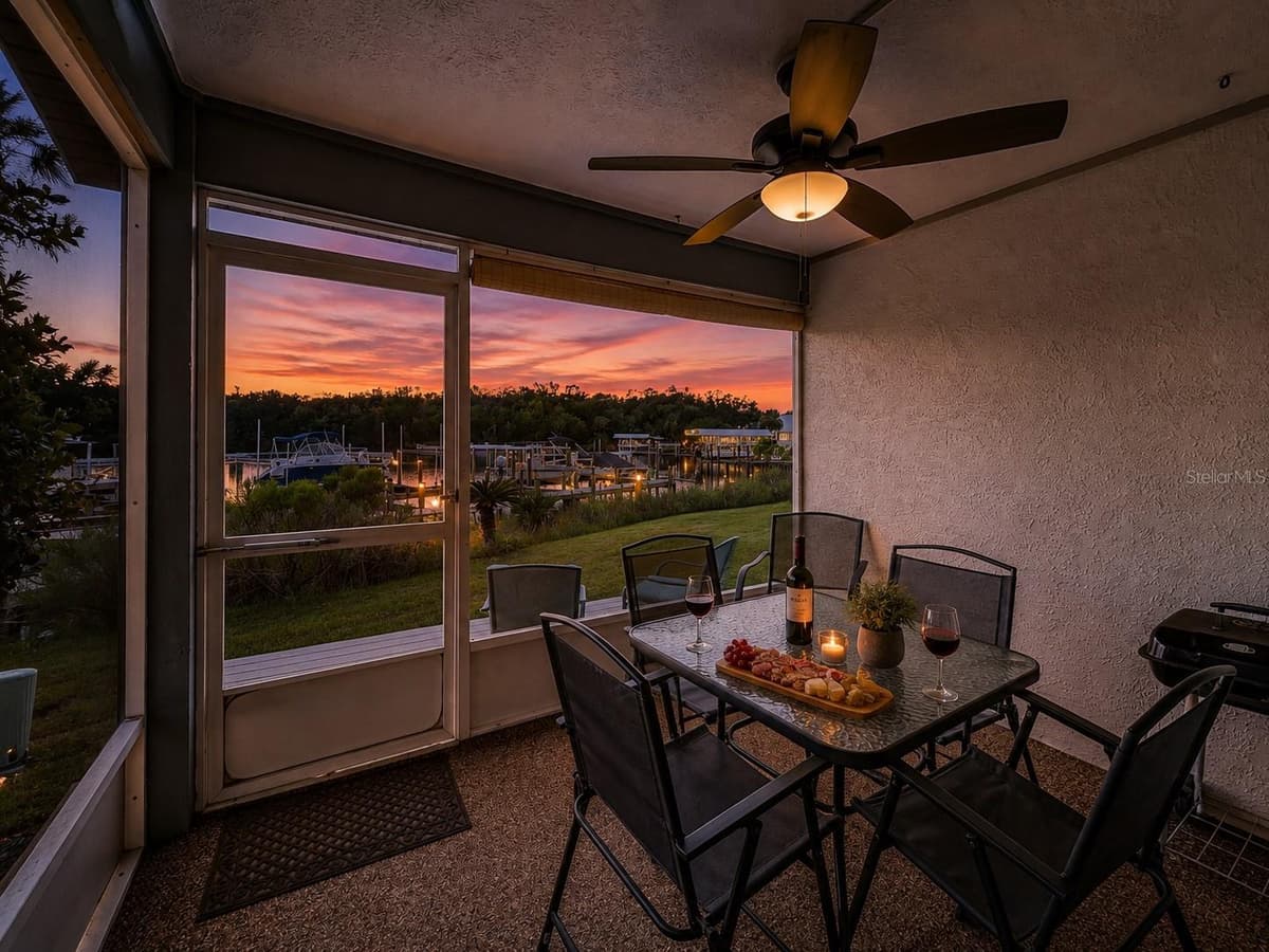 11122 COVE HARBOR DRIVE — photo 31 of 64
