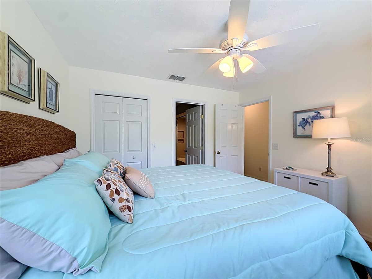 11122 COVE HARBOR DRIVE — photo 22 of 64