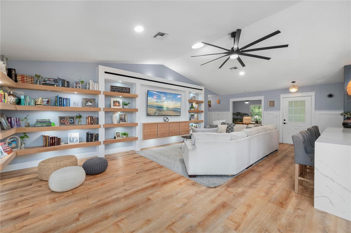 10789 CYPRESS BEND AVENUE — photo 33 of 84
