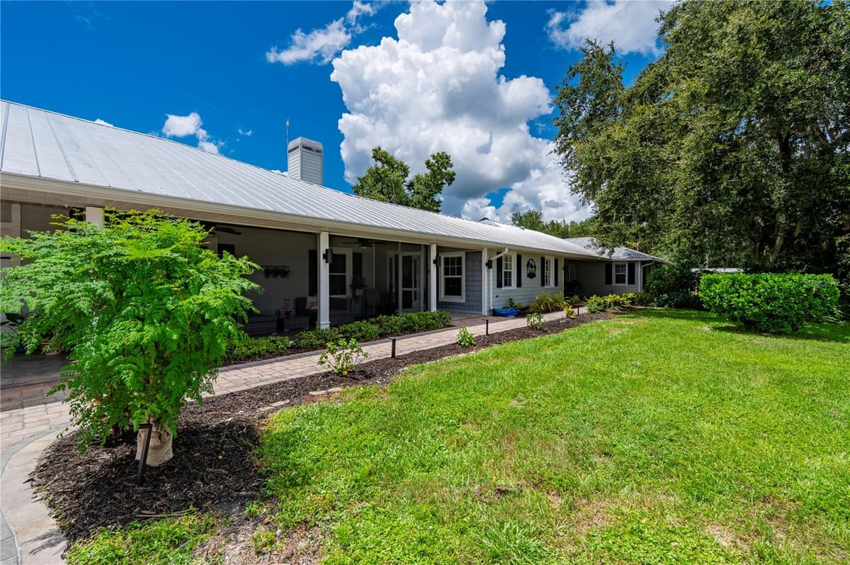 10789 CYPRESS BEND AVENUE — photo 12 of 84