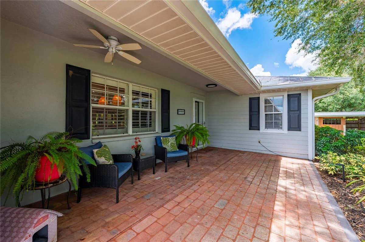 10789 CYPRESS BEND AVENUE — photo 15 of 84