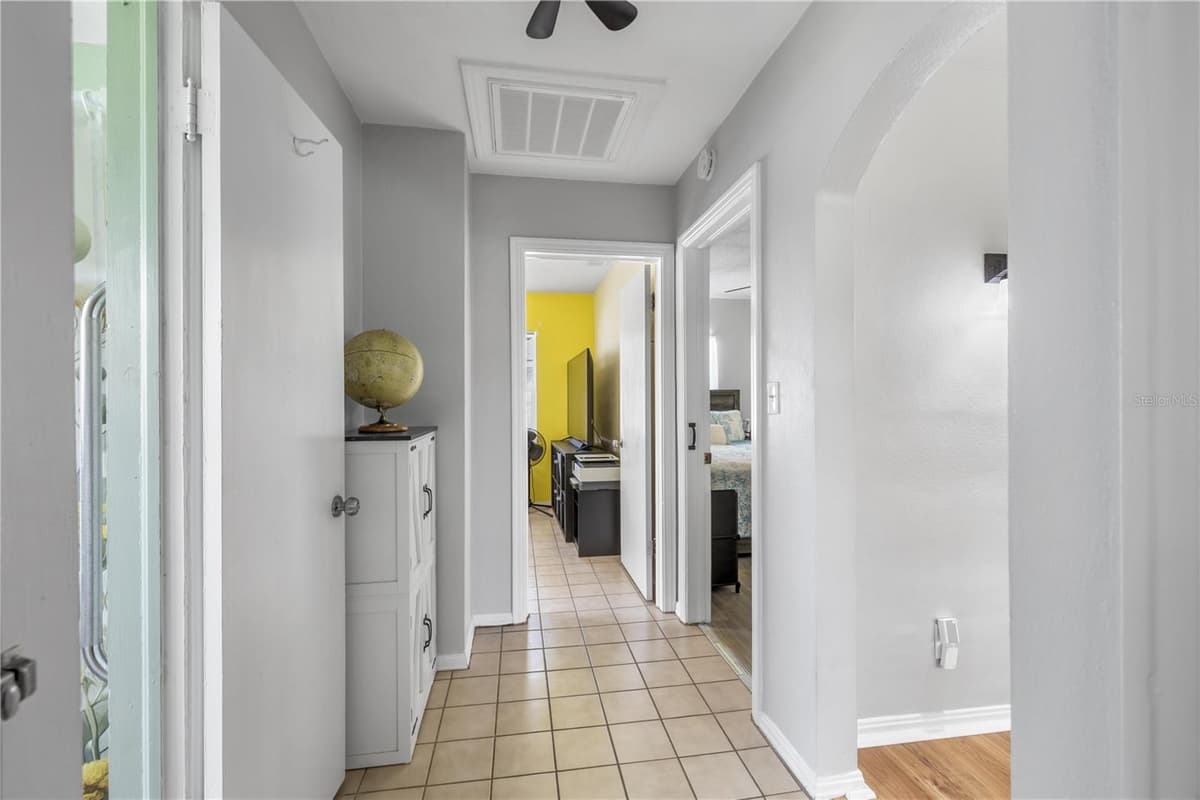 304 LAKE AVENUE — photo 18 of 43