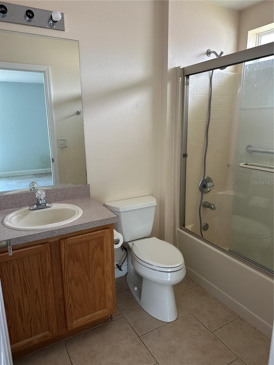 12 RIVERDALE LANE — photo 4 of 13