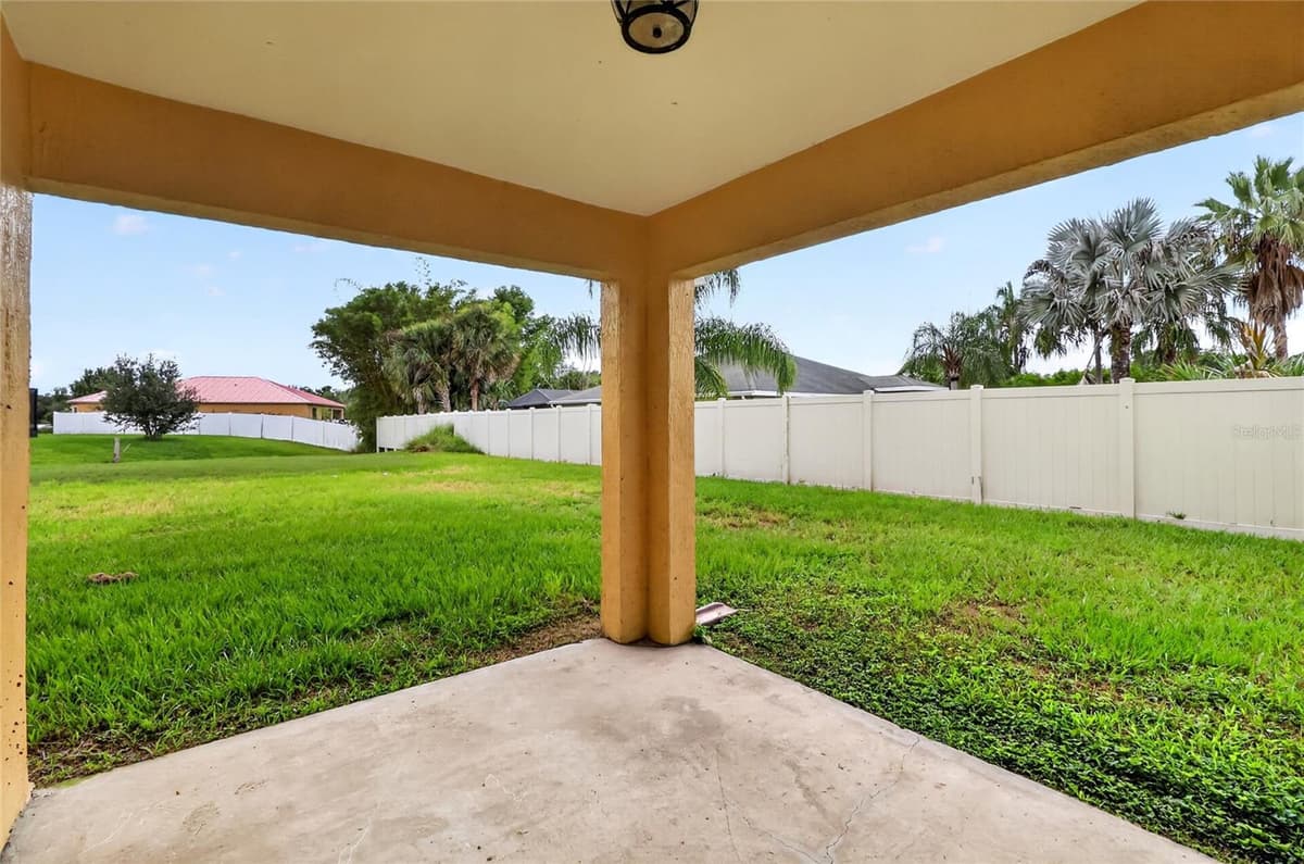 106 MAJESTIC GARDENS COURT — photo 30 of 33