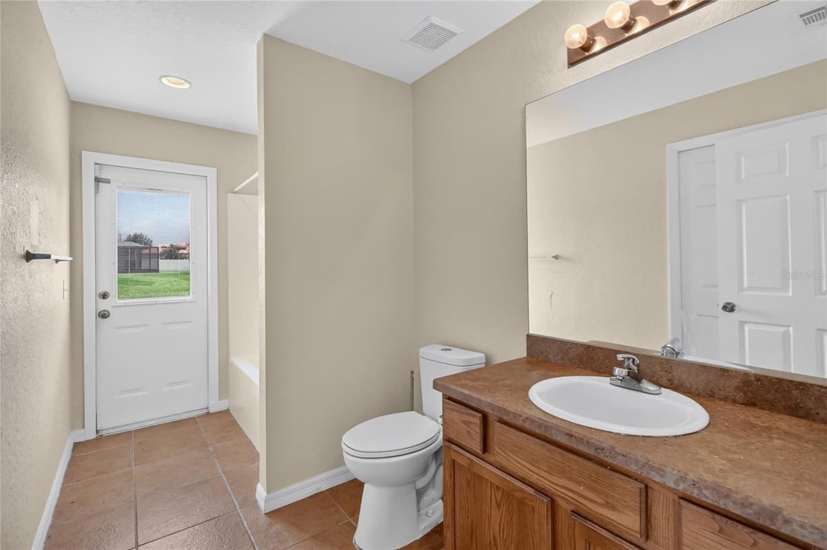 106 MAJESTIC GARDENS COURT — photo 25 of 33