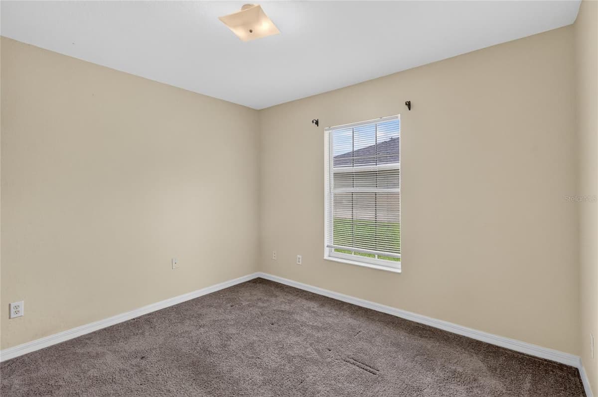 106 MAJESTIC GARDENS COURT — photo 27 of 33