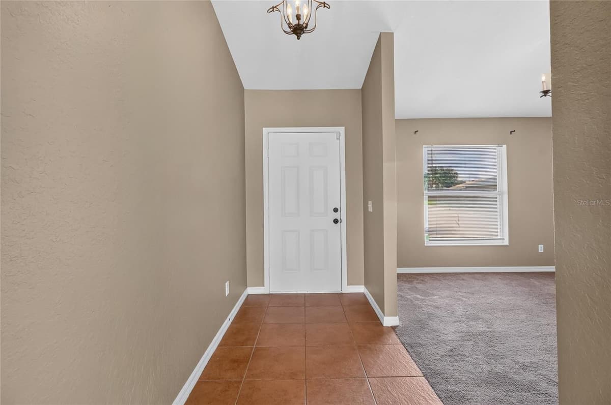 106 MAJESTIC GARDENS COURT — photo 4 of 33