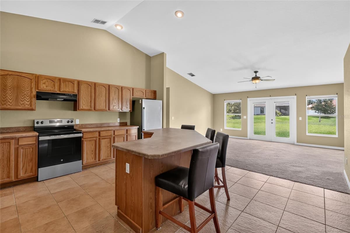 106 MAJESTIC GARDENS COURT — photo 17 of 33
