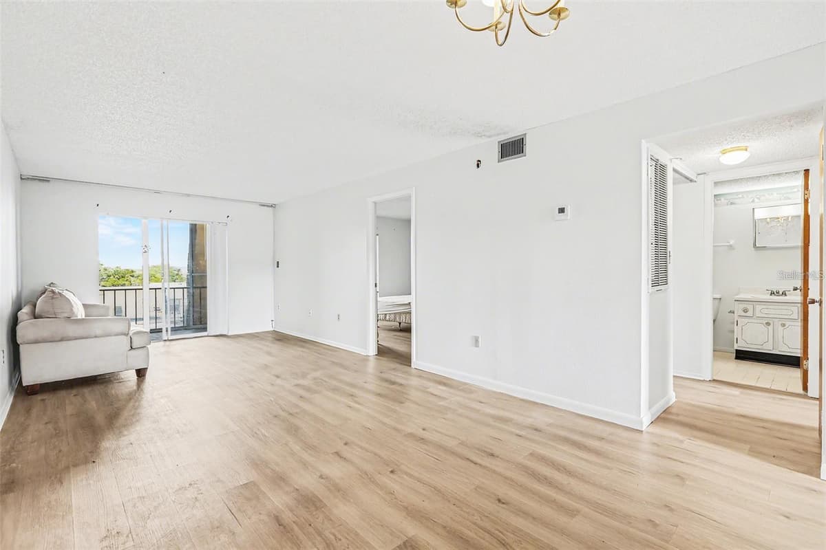 3723 LAKE BAYSHORE DRIVE — photo 6 of 23