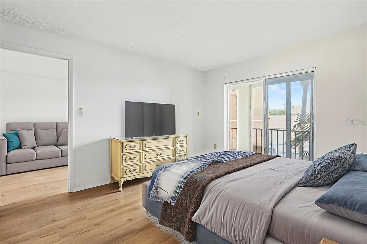 3723 LAKE BAYSHORE DRIVE — photo 10 of 23