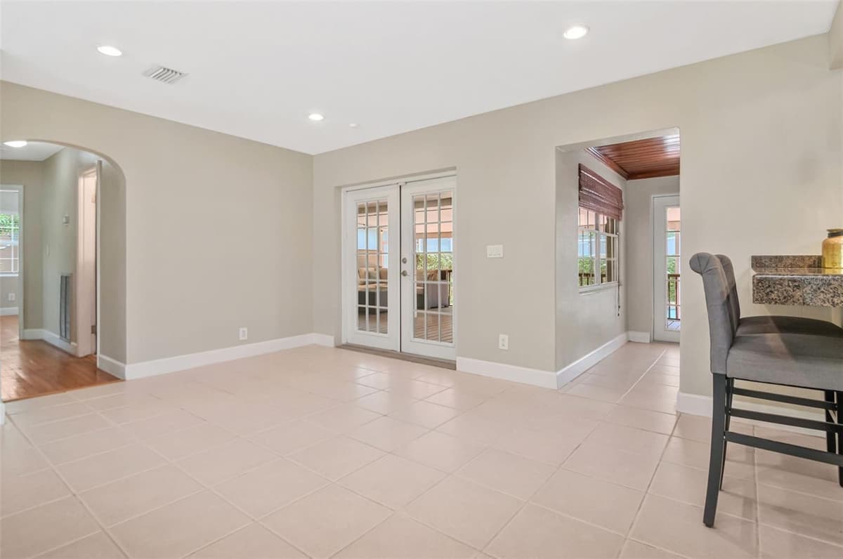 311 GOMEZ AVENUE — photo 11 of 50