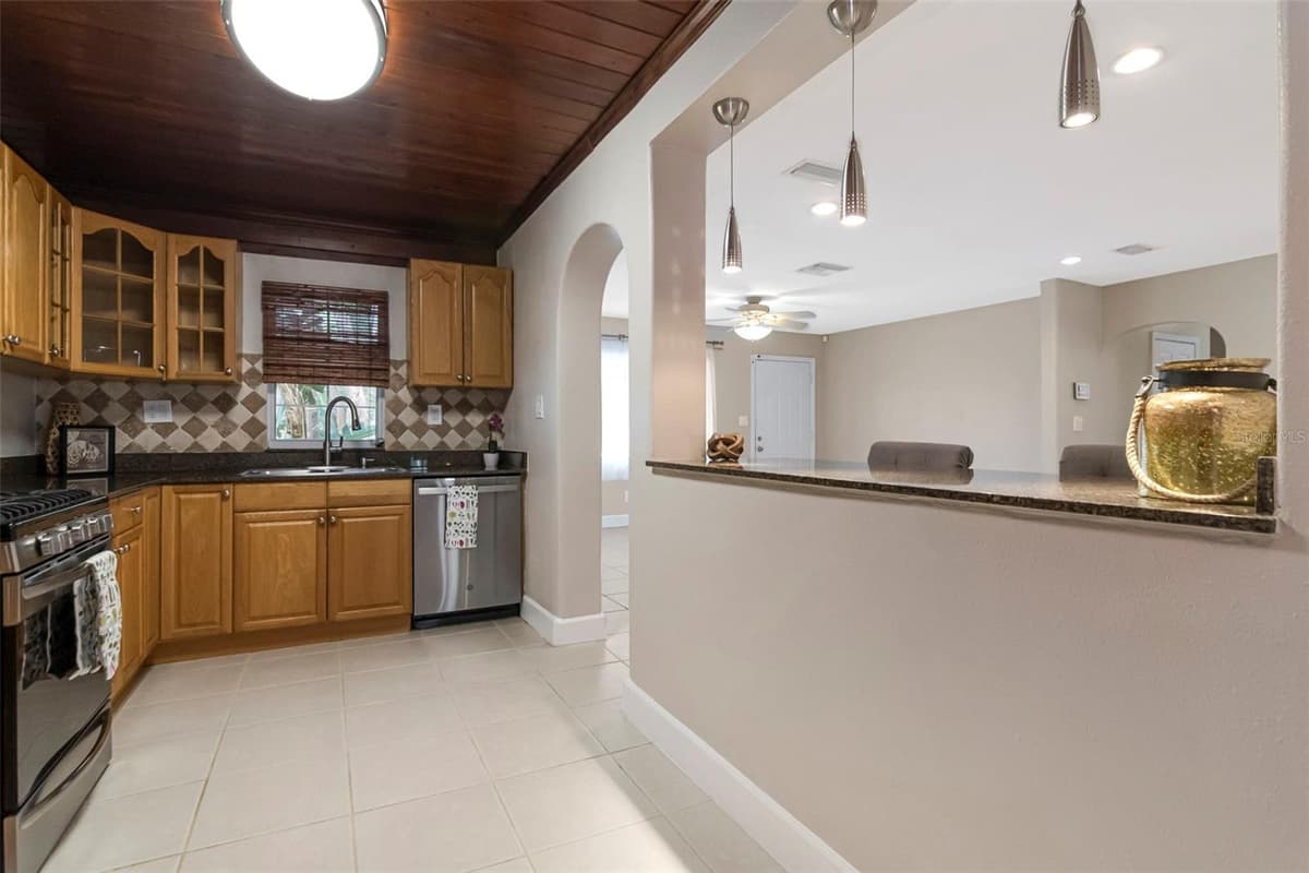 311 GOMEZ AVENUE — photo 19 of 50