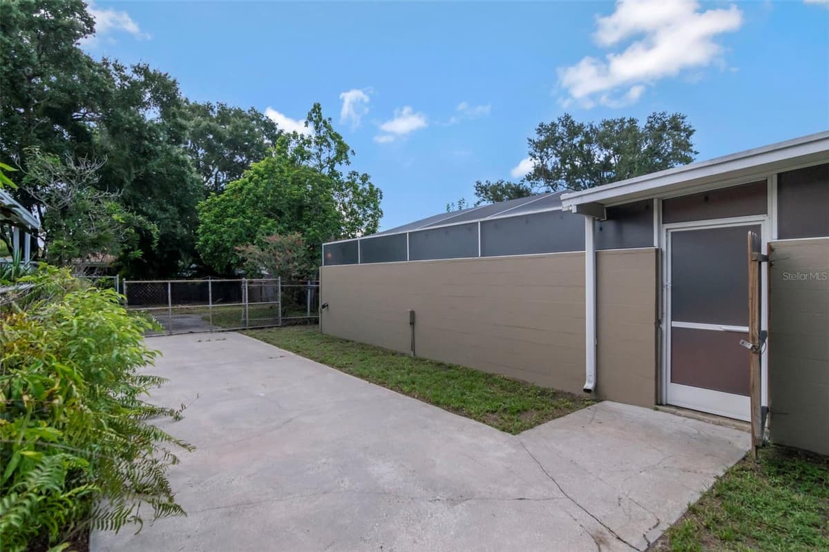 311 GOMEZ AVENUE — photo 44 of 50