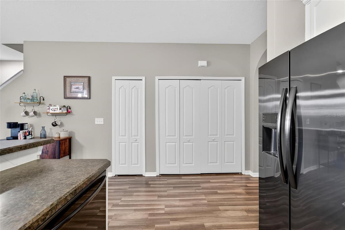 2052 GREENWOOD VALLEY DRIVE — photo 16 of 52