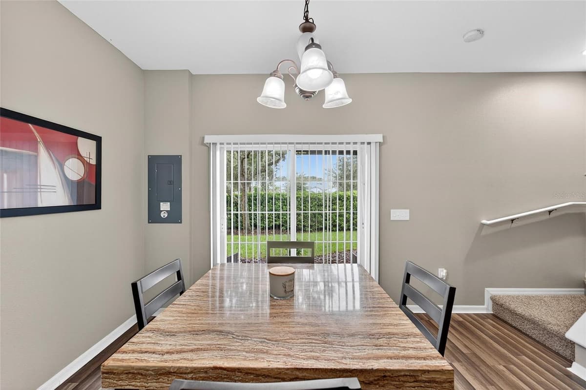 2052 GREENWOOD VALLEY DRIVE — photo 23 of 52