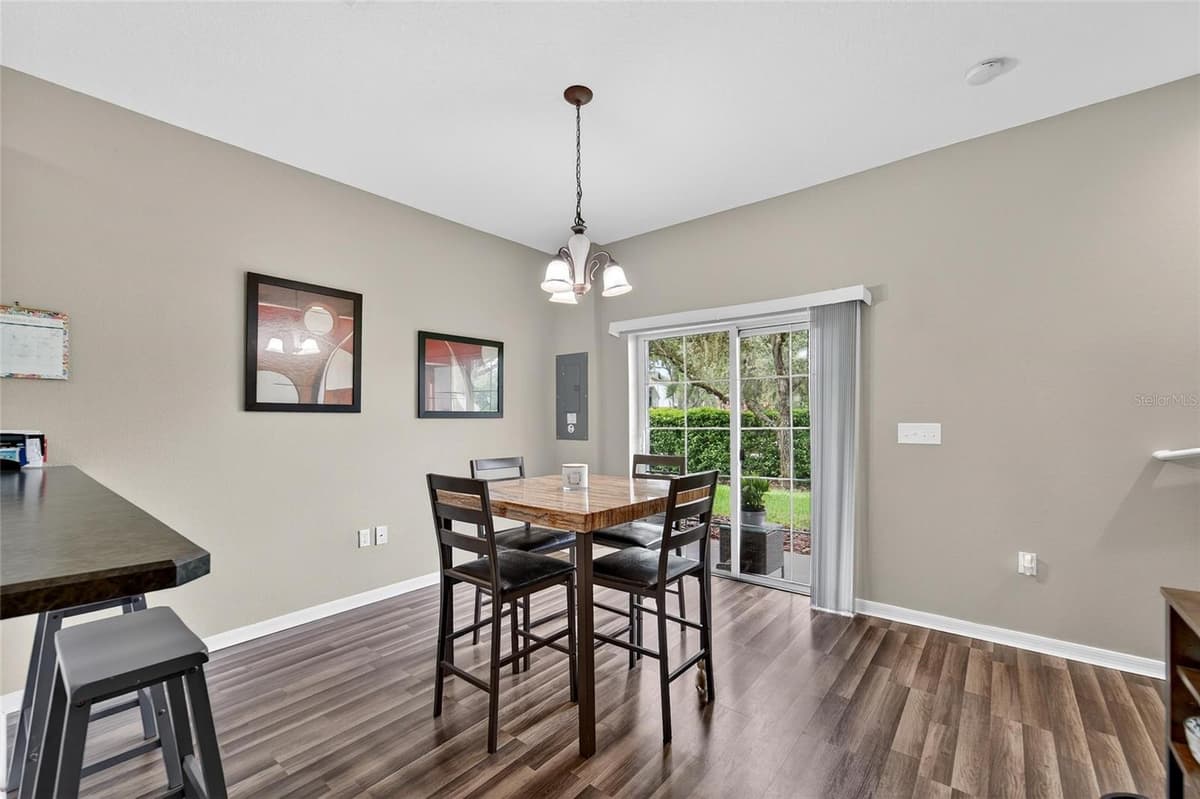 2052 GREENWOOD VALLEY DRIVE — photo 45 of 52