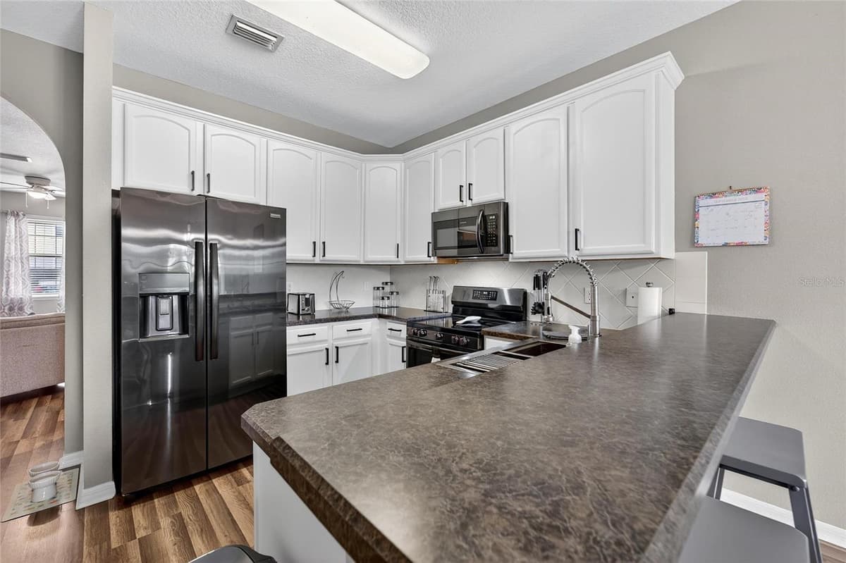 2052 GREENWOOD VALLEY DRIVE — photo 15 of 52