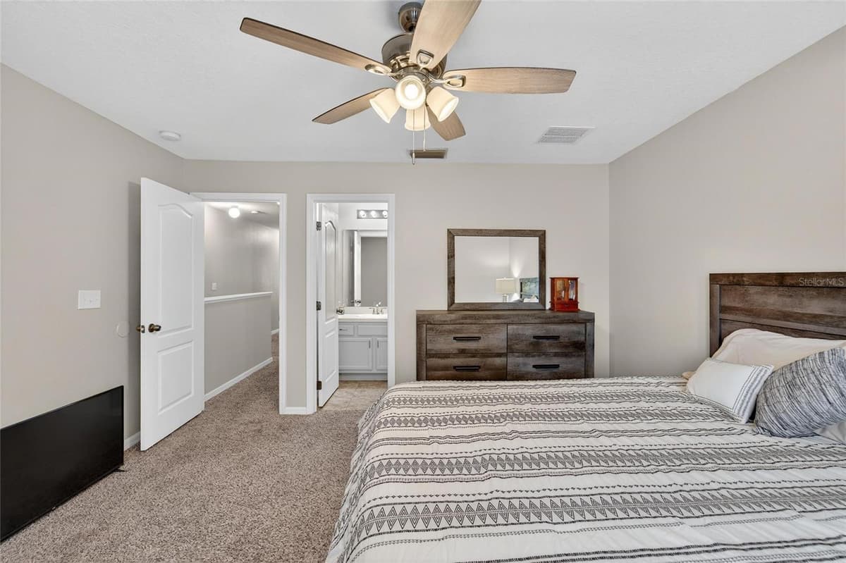 2052 GREENWOOD VALLEY DRIVE — photo 30 of 52