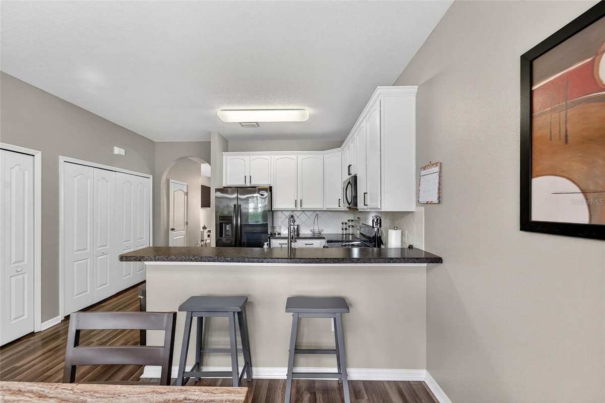 2052 GREENWOOD VALLEY DRIVE — photo 17 of 52