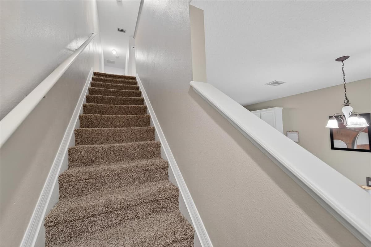 2052 GREENWOOD VALLEY DRIVE — photo 25 of 52
