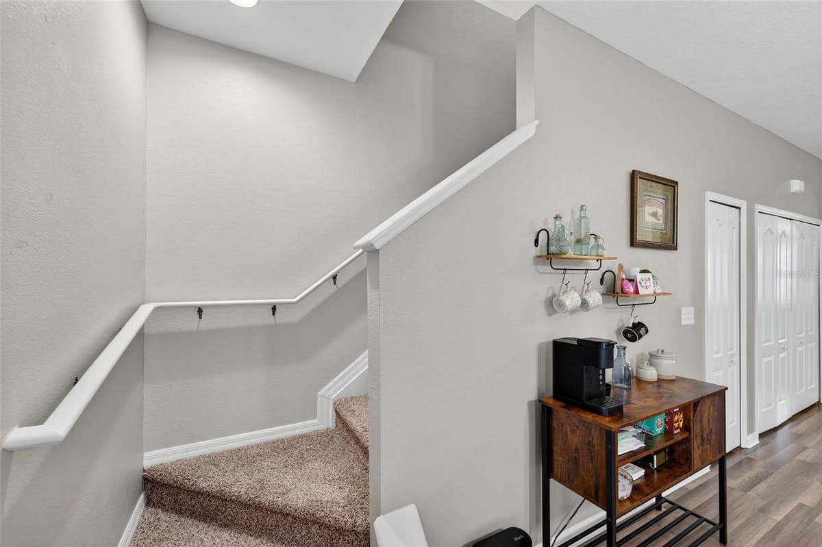 2052 GREENWOOD VALLEY DRIVE — photo 20 of 52