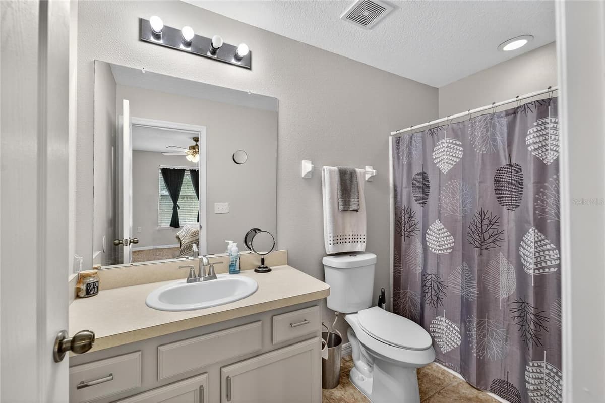 2052 GREENWOOD VALLEY DRIVE — photo 34 of 52