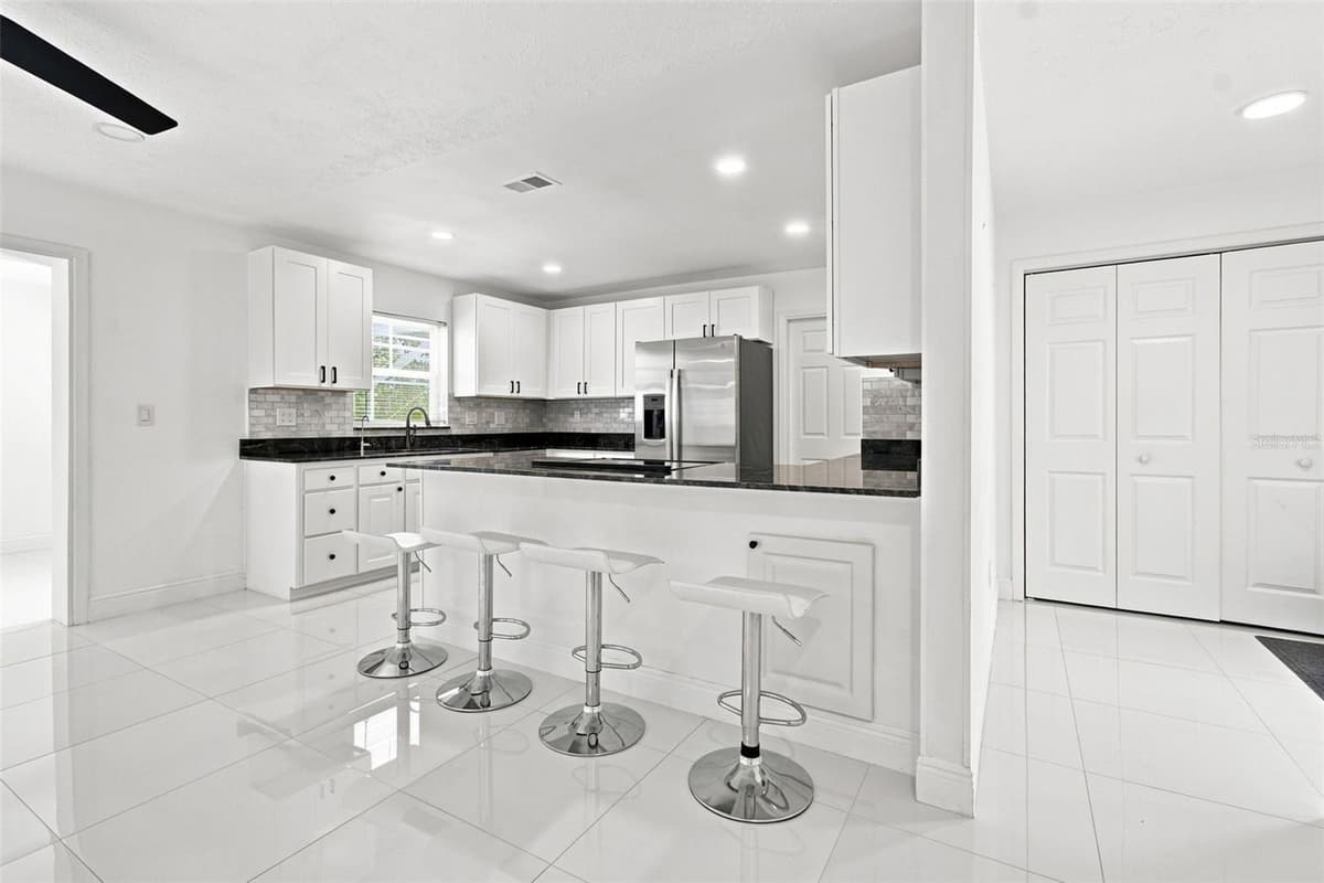 210 LAKE HOBBS ROAD — photo 18 of 80