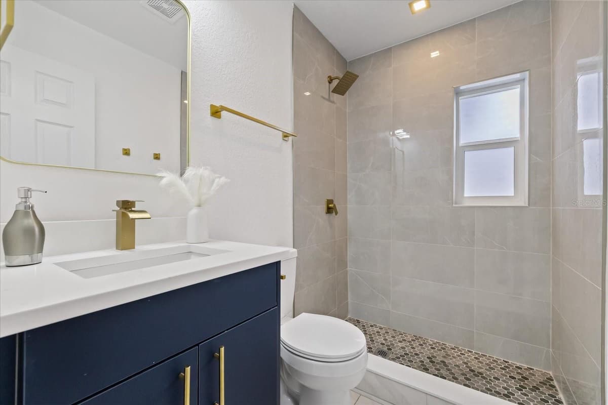8730 CALDER PLACE — photo 9 of 26