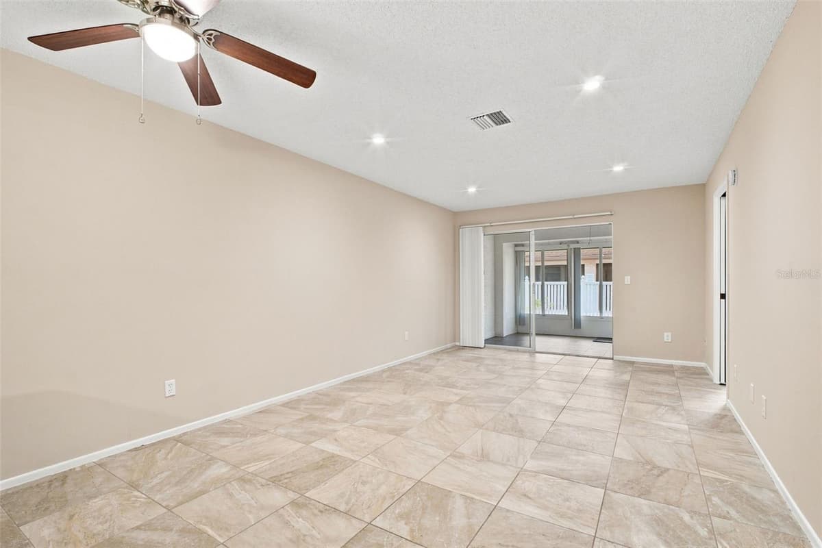 2460 NORTHSIDE DRIVE — photo 2 of 42