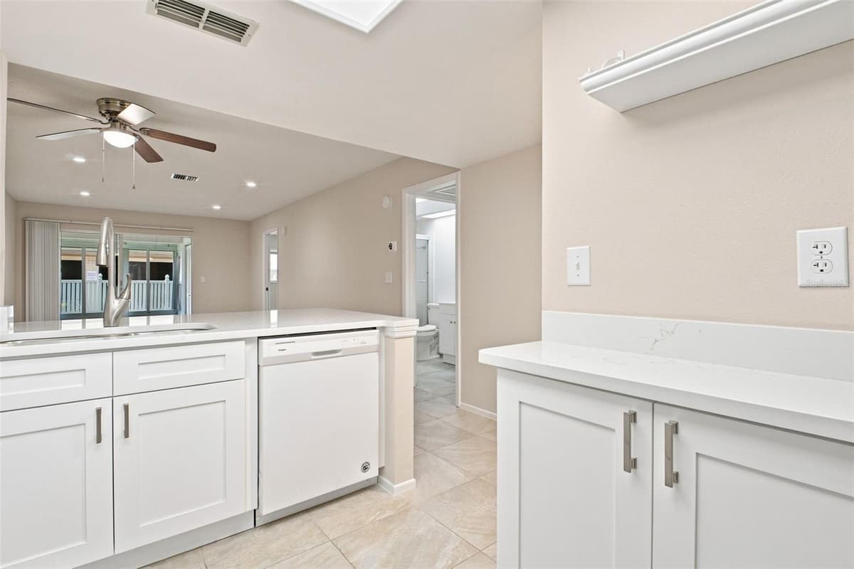 2460 NORTHSIDE DRIVE — photo 14 of 42