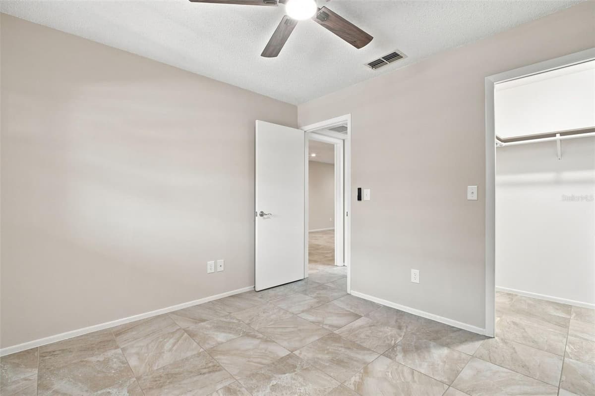 2460 NORTHSIDE DRIVE — photo 7 of 42