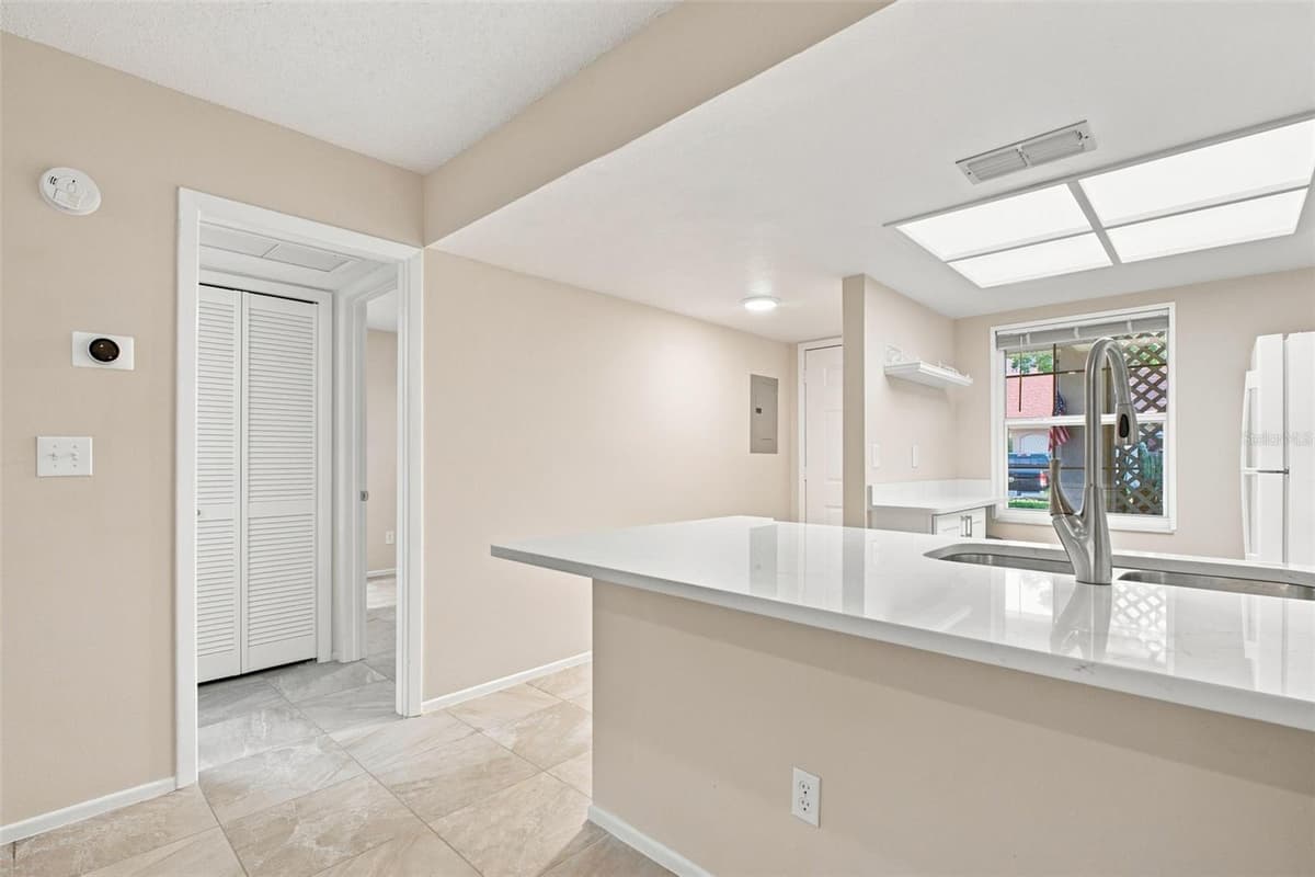 2460 NORTHSIDE DRIVE — photo 16 of 42