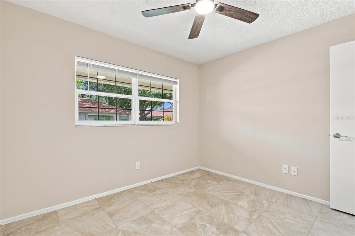 2460 NORTHSIDE DRIVE — photo 5 of 42