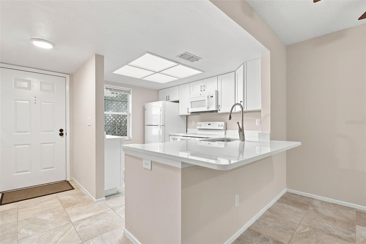 2460 NORTHSIDE DRIVE — photo 11 of 42