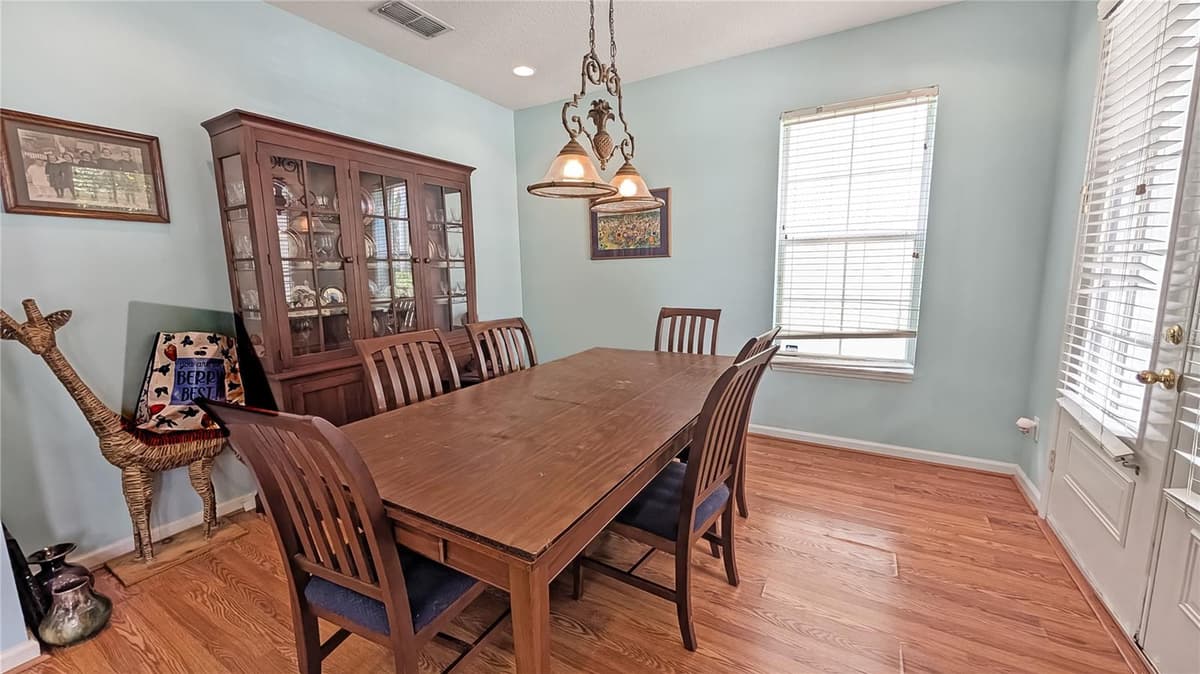 1114 TAPESTRY DRIVE — photo 6 of 14